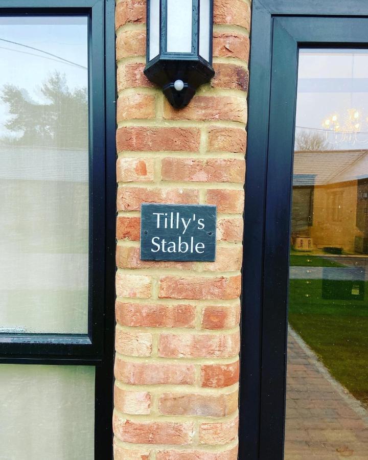 Tilly'S Stable Pattishall Экстерьер фото